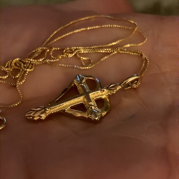 Authentic BLACK HILLS GOLD heart + cross necklace - Picture 9 of 13